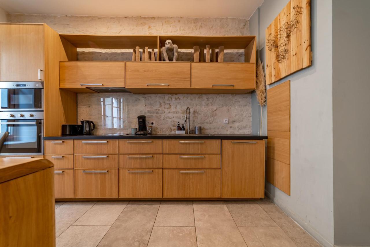 Une Nuit à Nîmes - Appartement au pied de la Maison Carrée Exterior foto